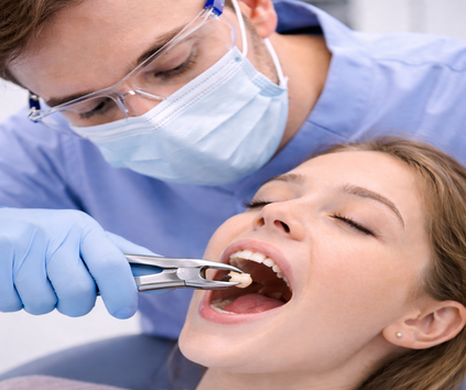 Çayırova diş çekimi yapan Dent Alyans Diş Kliniği ile gömülü diş ve yirmi yaş diş çekimi